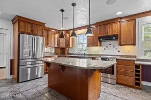201 Sycamore Dr, Beaufort, NC 28516 - Photo 17