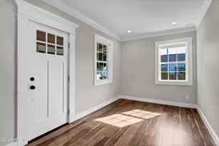 910 Walnut St, Wilmington, NC 28401 - Photo 3