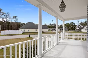 185 Crooked Run Dr, New Bern, NC 28560 - Photo 5