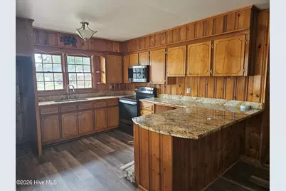 309 Fairfax Street, Clinton, NC 28328 - Photo 9