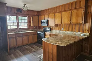 309 Fairfax St, Clinton, NC 28328 - Photo 9