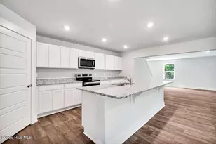 608 Forecastle Ln, Jacksonville, NC 28546 - Photo 17