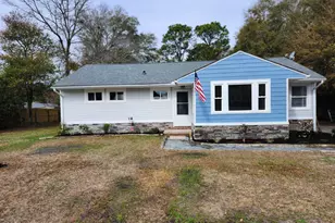 909 Adelaide Dr, Wilmington, NC 28412 - Photo 1