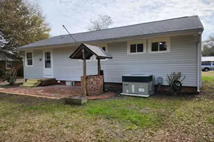 909 Adelaide Dr, Wilmington, NC 28412 - Photo 17