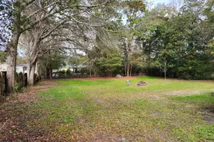 909 Adelaide Dr, Wilmington, NC 28412 - Photo 19