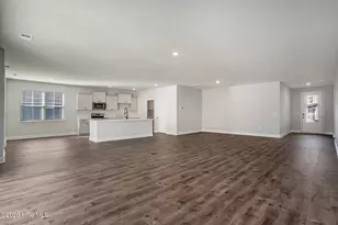 310 Merchant Pt Blvd, Jacksonville, NC 28546 - Photo 9