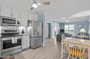1404 Canal Dr, Carolina Beach, NC 28428 - Photo 7