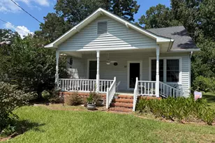 92 S Elm St, Clarkton, NC 28433 - Photo 1
