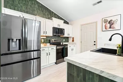 225 Lockwood Court, Hubert, NC 28539 - Photo 17