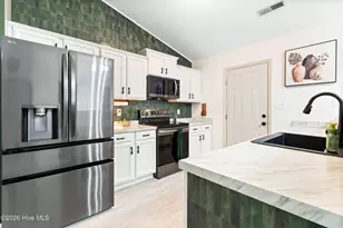 225 Lockwood Ct, Hubert, NC 28539 - Photo 17