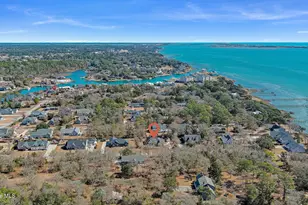 204 Nottingham Ln, Morehead City, NC 28557 - Photo 11
