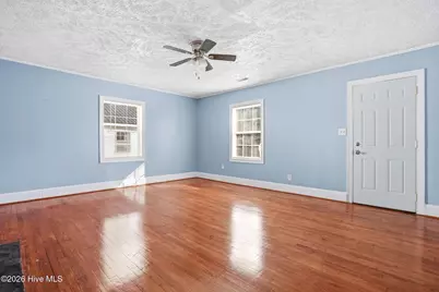205 N Thompson Street, Whiteville, NC 28472 - Photo 9