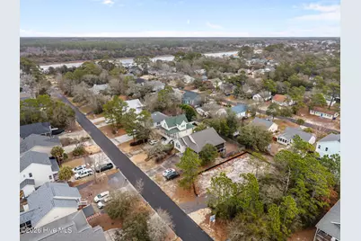 138 NE 12th Street, Oak Island, NC 28465 - Photo 11