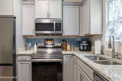 7605 Privateer Loop, Sunset Beach, NC 28468 - Photo 9