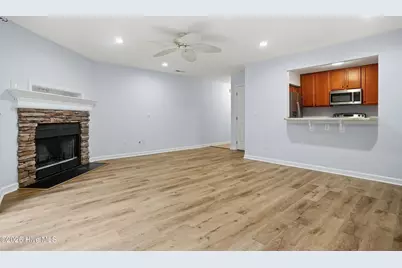 6328 Wrightsville Avenue #D6, Wilmington, NC 28403 - Photo 9