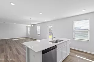 108 Nesbitt Ct, Jacksonville, NC 28546 - Photo 5