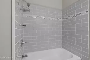 309 Lakewood Dr, Jacksonville, NC 28546 - Photo 9