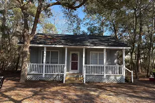 114 NW 23rd St, Oak Island, NC 28465 - Photo 3