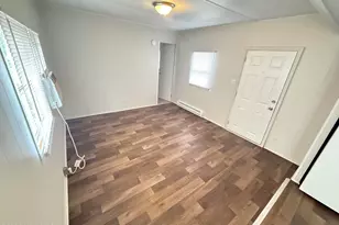 113 N Academy St, Magnolia, NC 28453 - Photo 3