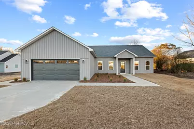 409 Wade Drive, Richlands, NC 28574 - Photo 1