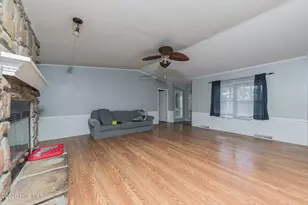 210 Creek Bank Dr, New Bern, NC 28560 - Photo 13