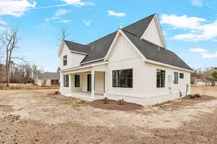 2827 Landing Cir, Grimesland, NC 27837 - Photo 9