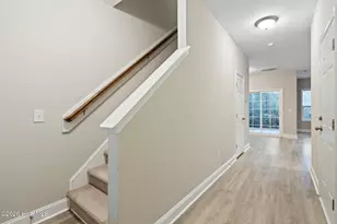 212 N Stingray Ln, Sneads Ferry, NC 28460 - Photo 5