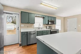 907 Thomas St, Rockingham, NC 28379 - Photo 9