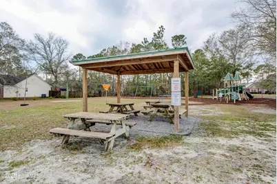 527 Chadwick Shores Drive, Sneads Ferry, NC 28460 - Photo 15