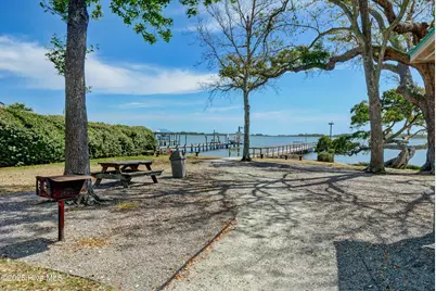527 Chadwick Shores Drive, Sneads Ferry, NC 28460 - Photo 11