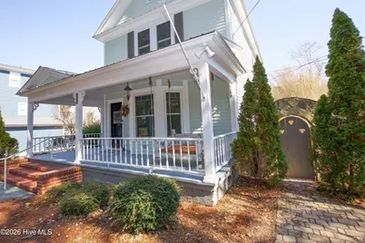 225 E Vermont Avenue, Southern Pines, NC 28387 - Photo 3