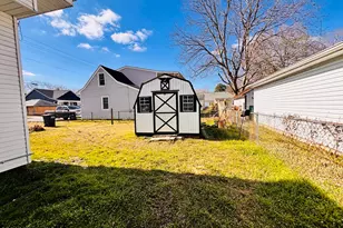 201 N Massey St, Selma, NC 27576 - Photo 21