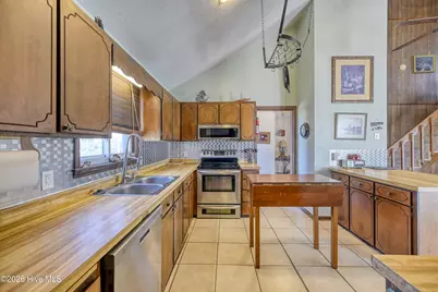 1826 S Shore Drive, Surf City, NC 28445 - Photo 5