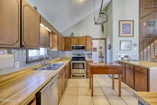 1826 S Shore Dr, Surf City, NC 28445 - Photo 5