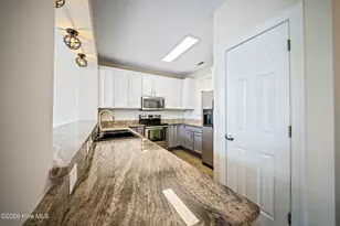 648 Village Park Dr, Wilmington, NC 28405 - Photo 7