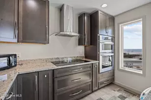 6618 W Beach Dr, Oak Island, NC 28465 - Photo 31