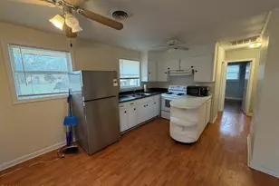 311 W Fremont St, Burgaw, NC 28425 - Photo 5