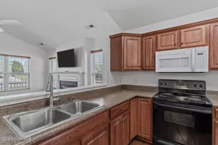 5014 N Hampton Dr SE, Southport, NC 28461 - Photo 33