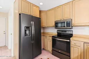 717 Settlers Ln, Kure Beach, NC 28449 - Photo 9