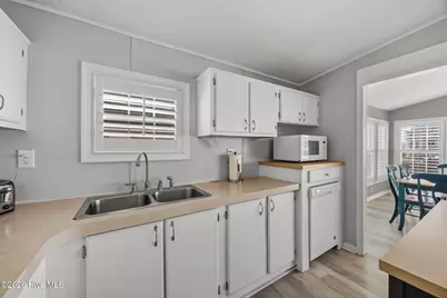 9055 W 9th Street, Surf City, NC 28445 - Photo 17