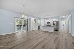309 Pine Knoll Cir, Pine Knoll Shores, NC 28512 - Photo 9