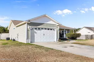 210 Tall Tree Court, Maysville, NC 28555 - Photo 5