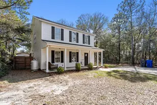 142 NE 14th St, Oak Island, NC 28465 - Photo 3