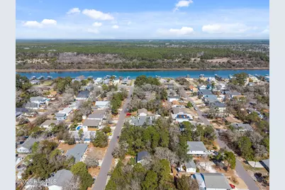 142 NE 14th Street, Oak Island, NC 28465 - Photo 51