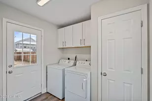 142 NE 14th St, Oak Island, NC 28465 - Photo 21