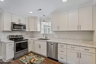 142 NE 14th St, Oak Island, NC 28465 - Photo 13