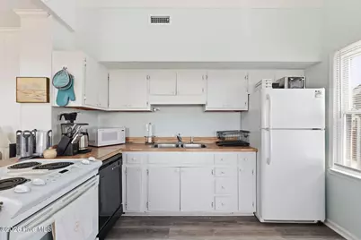 177 Ocean Boulevard E, Holden Beach, NC 28462 - Photo 25
