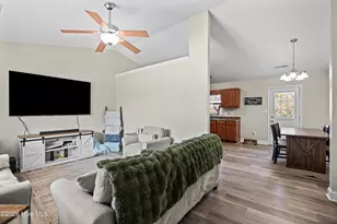 201 Michel Ct, Hubert, NC 28539 - Photo 5