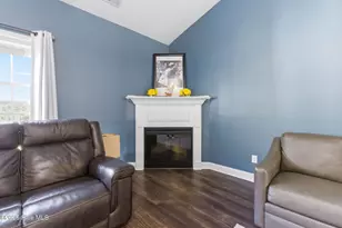 815 Tuscarora Trl, Jacksonville, NC 28546 - Photo 7