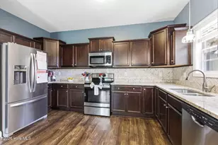 815 Tuscarora Trl, Jacksonville, NC 28546 - Photo 11